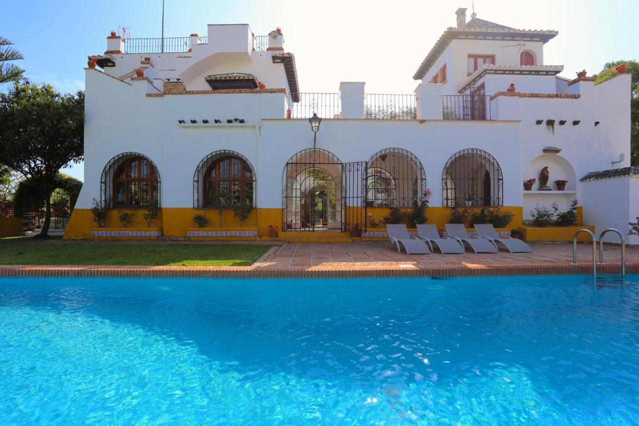 Villa Clavero Three Premium Apt Малага Екстериор снимка